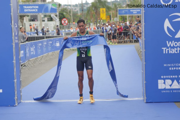 Atletas beneficiados pelo Bolsa Atleta se destacam na Copa do Mundo de Triatlo em Brasília