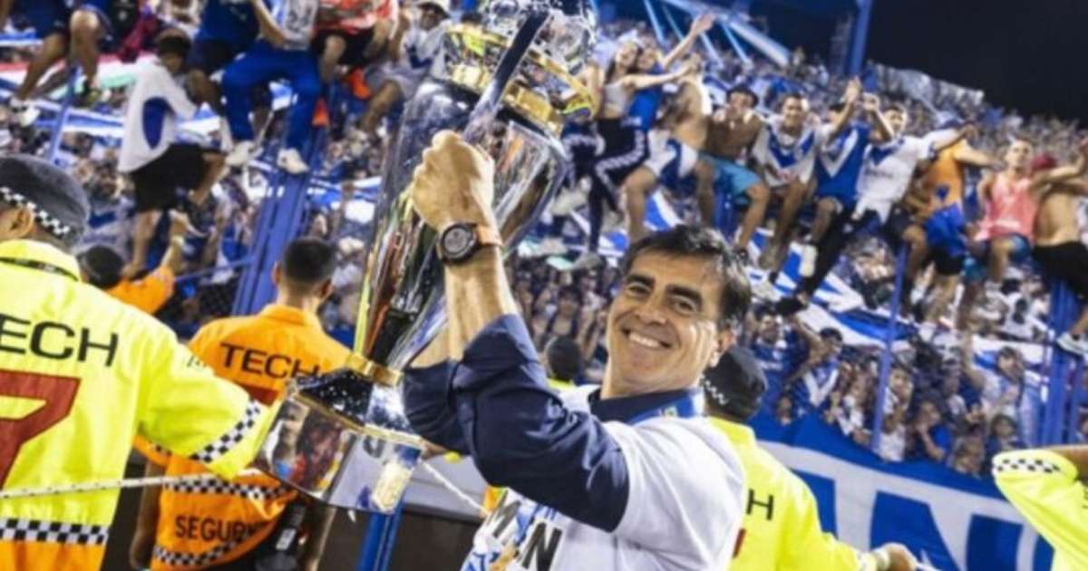 Quinteiros chega em Porto Alegre para trilhar sua história no Grêmio