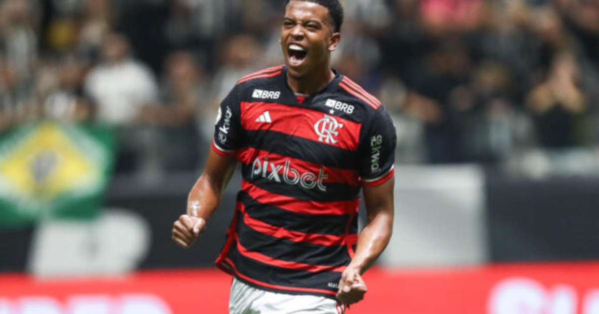 Carlinhos está liberado para estreia do Flamengo pelo Carioca