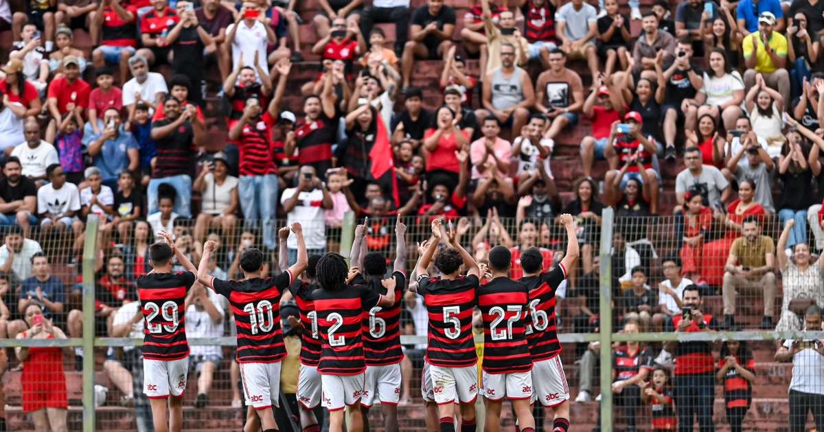 Crias do Ninho dão show e aplicam goleada na estreia da Copinha