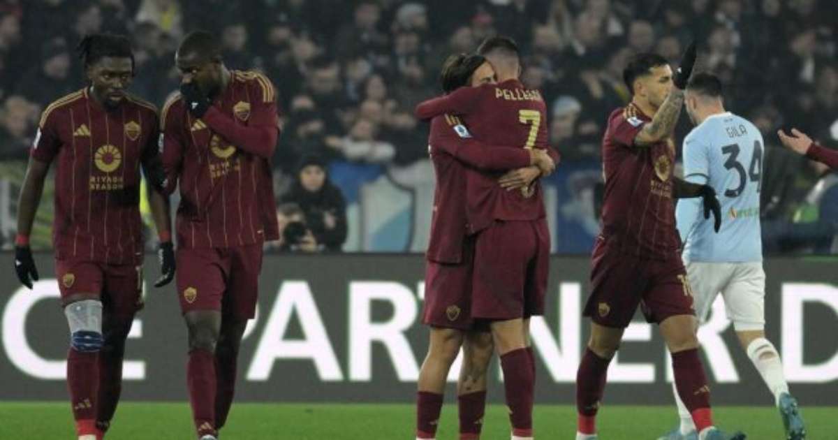 Italiano: Roma vence a Lazio no Dérbi da Capital