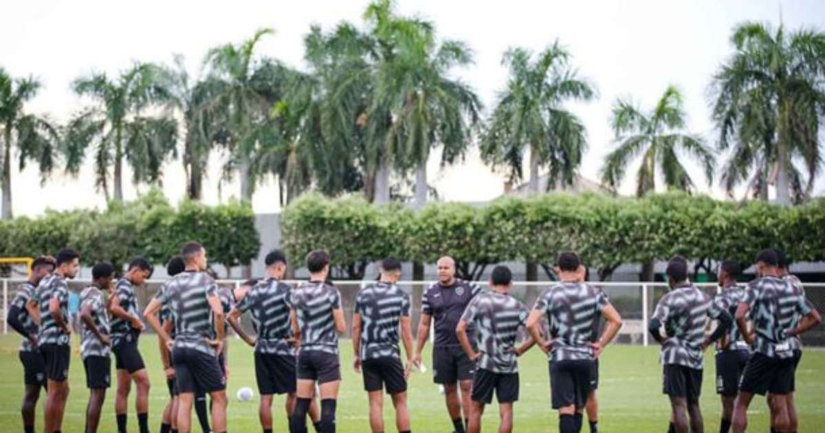 Floresta x Botafogo: onde assistir e escalações