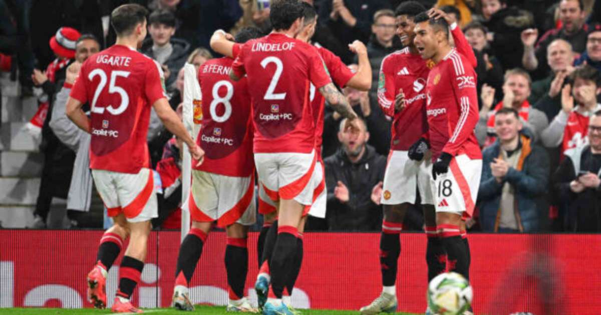 Zagueiro do Manchester United tem carteira de motorista suspensa