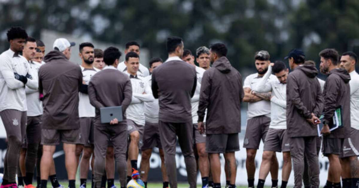 Corinthians inicia pré-temporada com base mantida, mas sem reforços